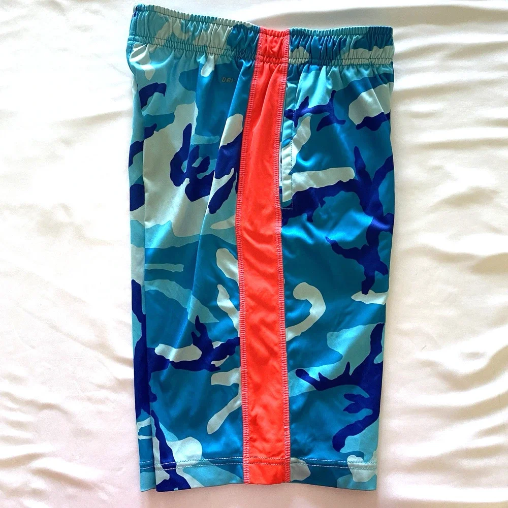 Nike Dri-Fit Boys Size Medium Blue Camo Athletic Shorts With Pockets